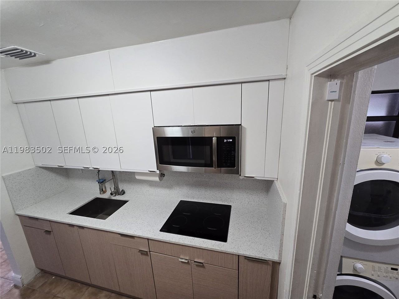 704 Sw 2nd Ave - Photo 6 of 9