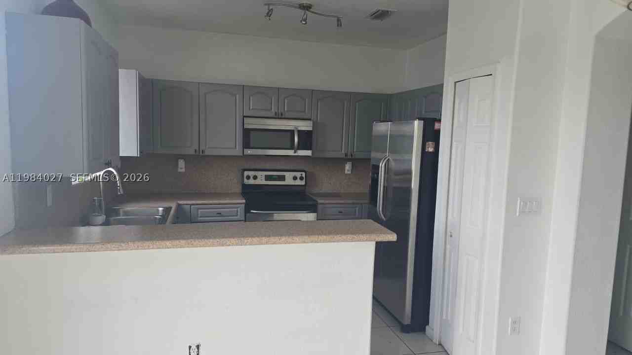 2763 Se 15th Rd #97 - Photo 4 of 8