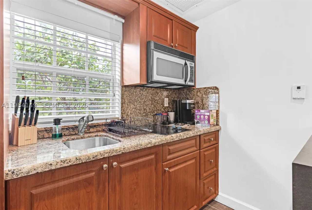 265B Palm Ave - Photo 7 of 22