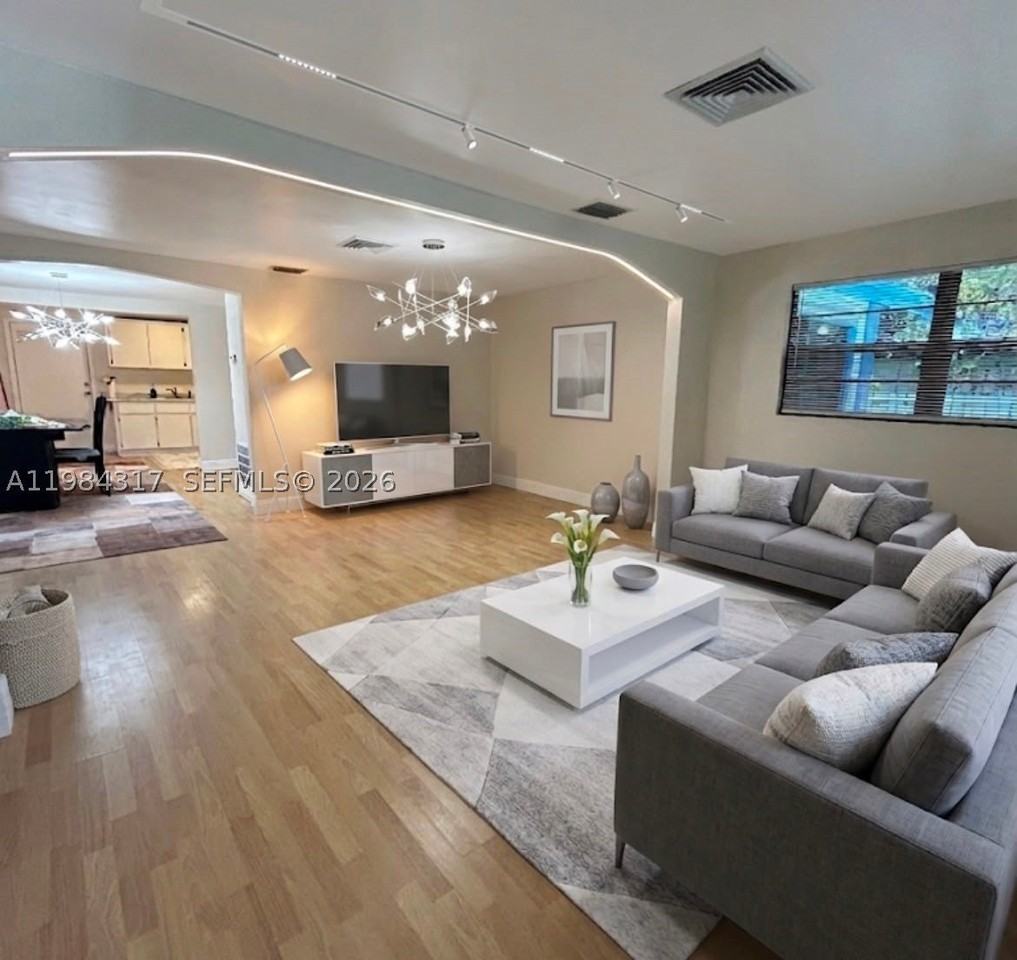 8866 Sw 126th St - Photo 3 of 29