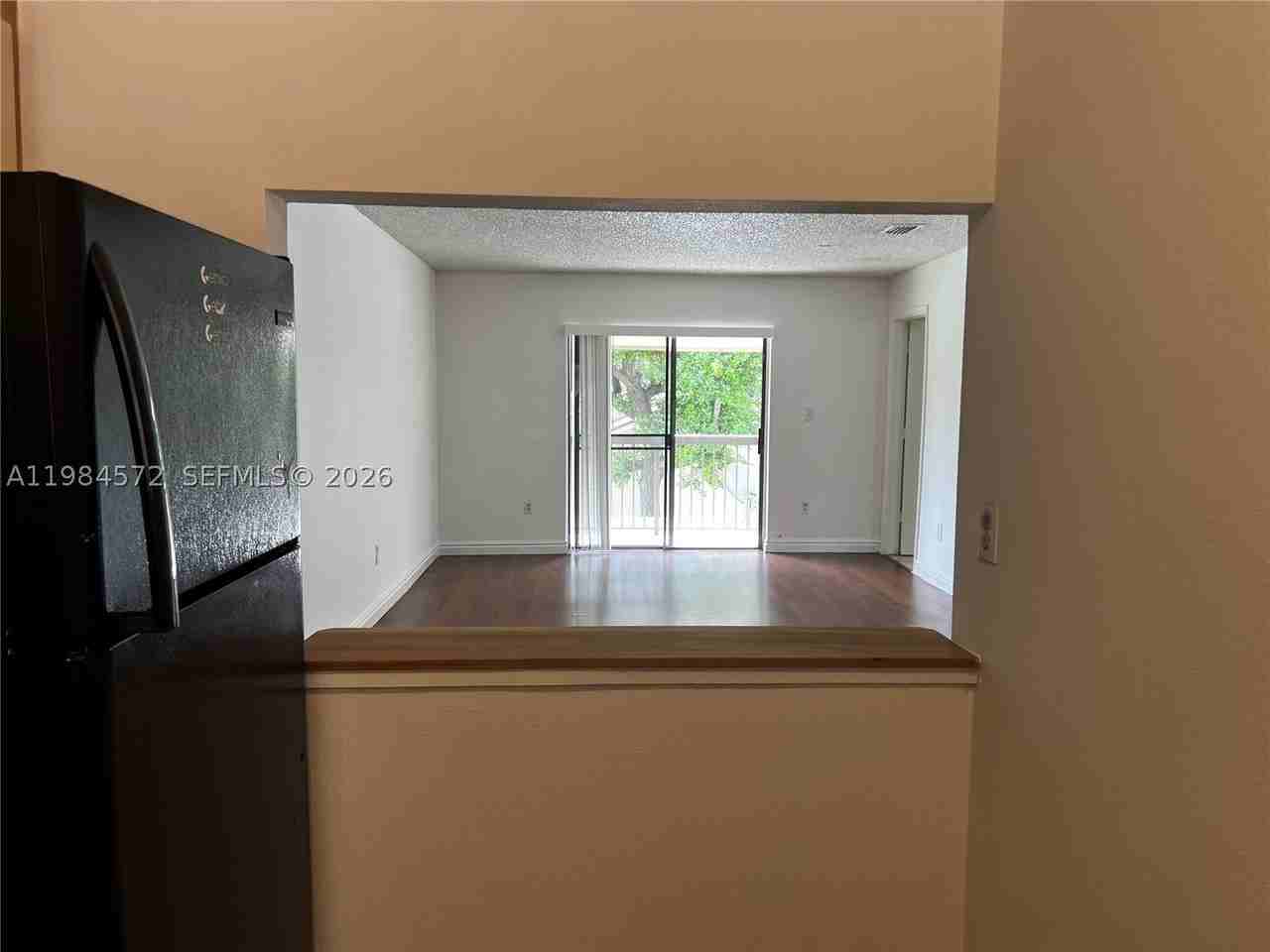 6001 Shakerwood Cir #204 - Photo 6 of 20