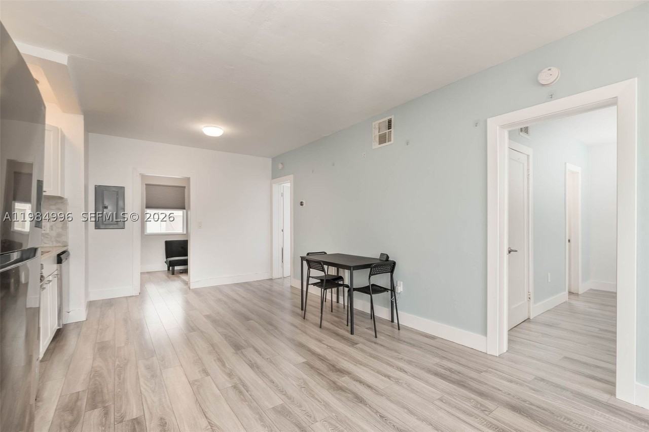 1275 Marseille Dr #35 - Photo 4 of 21