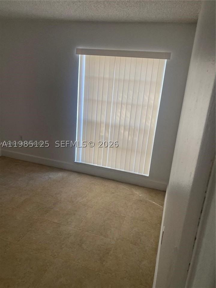 7201 Miami Lakes Dr #B14 - Photo 3 of 5