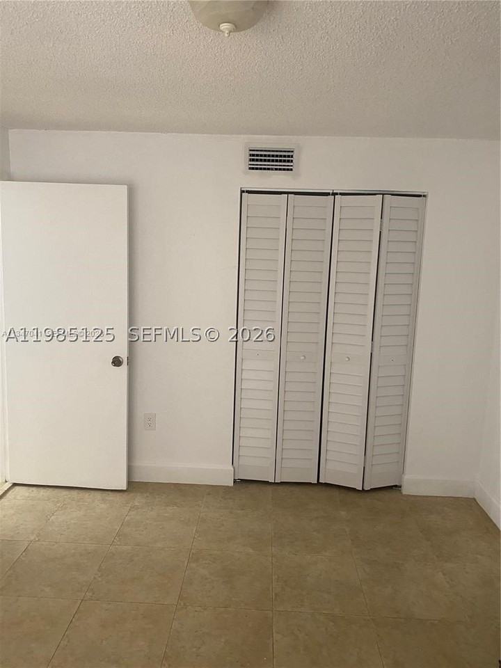 7201 Miami Lakes Dr #B14 - Photo 4 of 5