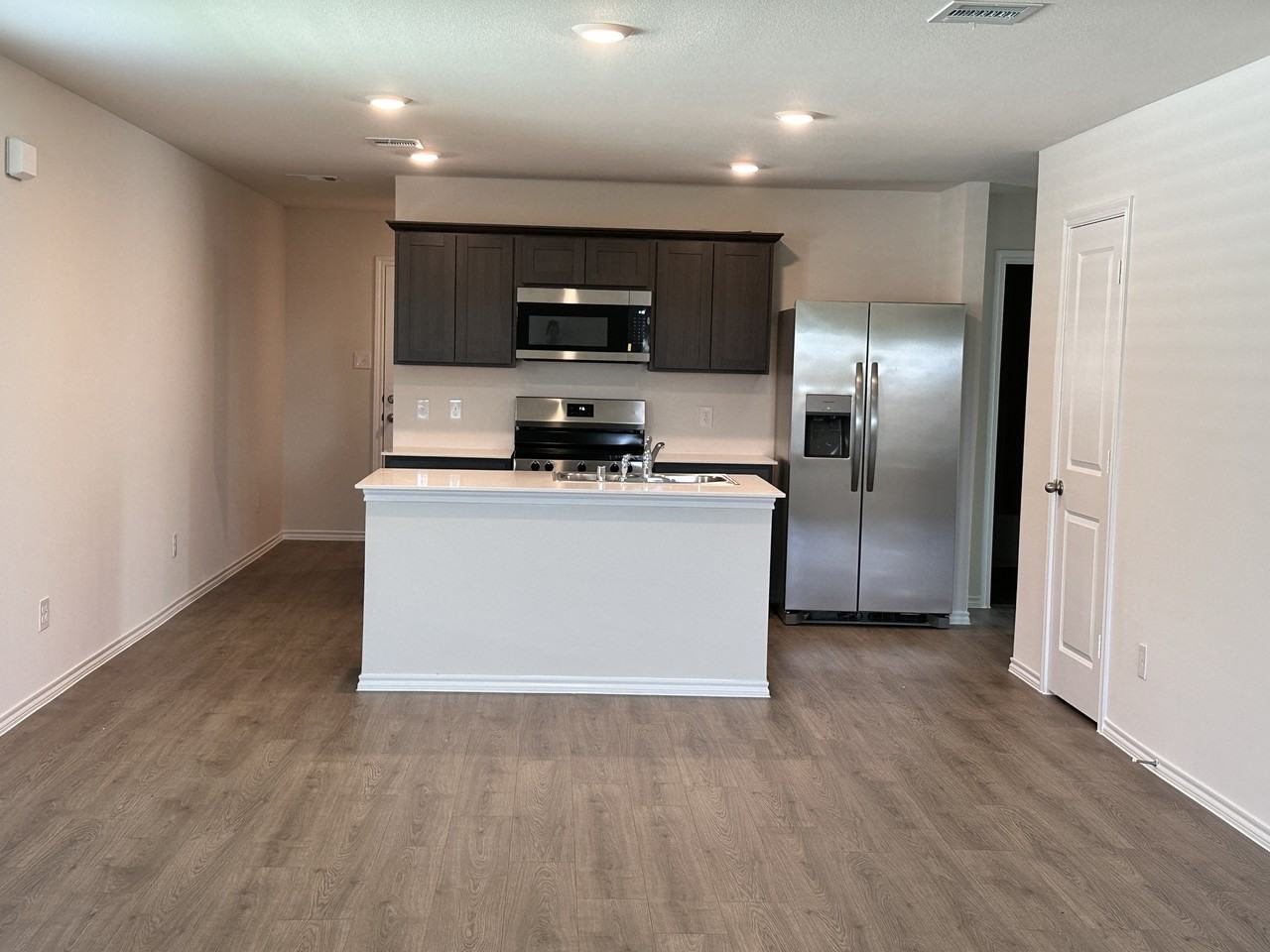 1128 Southfield Dr #1 - Photo 3 of 15