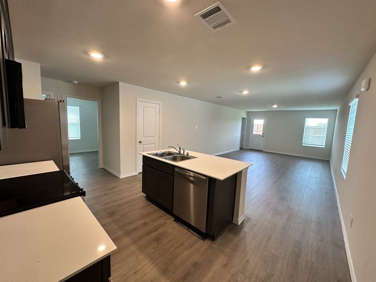 1128 Southfield Dr #1 - Photo 6 of 15