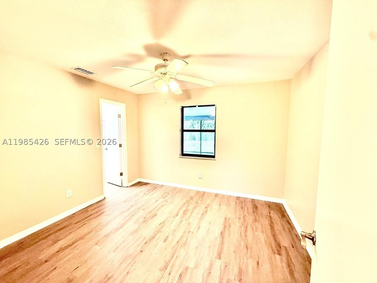 210 Sw Voltair Ter - Photo 5 of 19