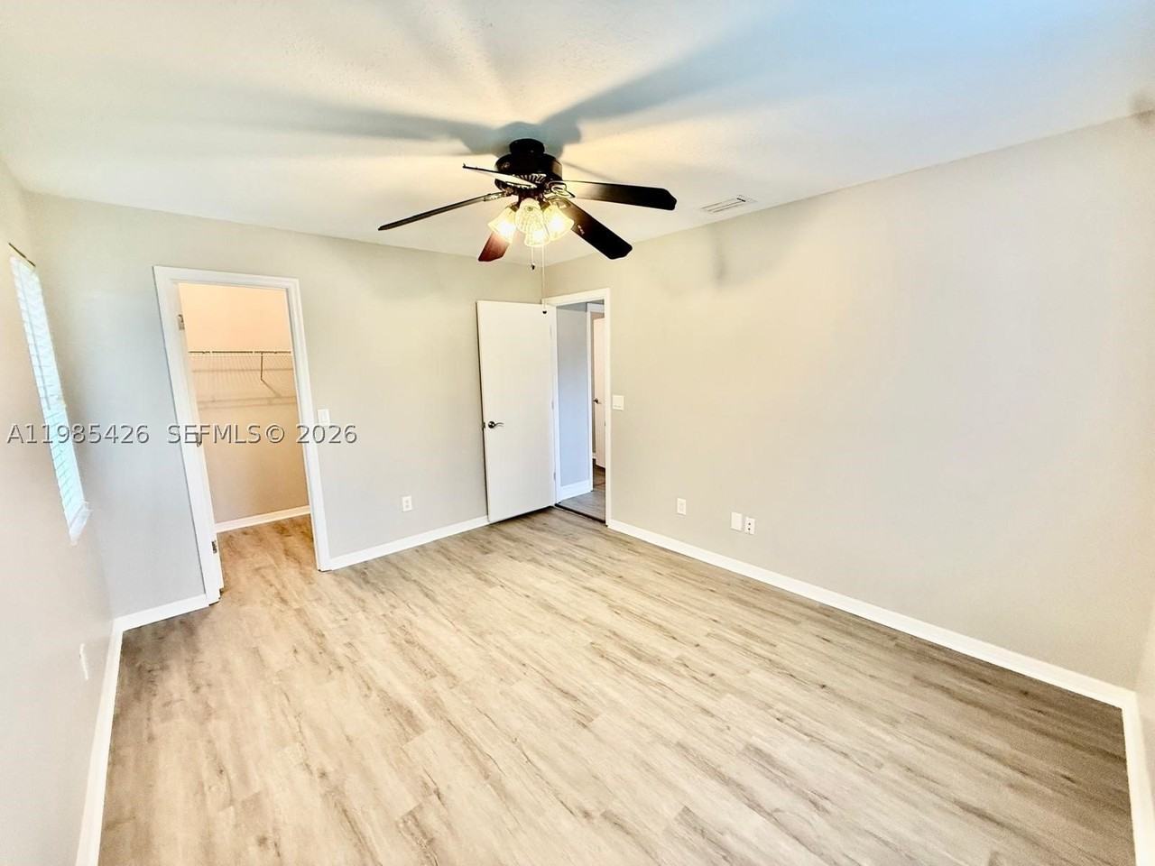 210 Sw Voltair Ter - Photo 7 of 19
