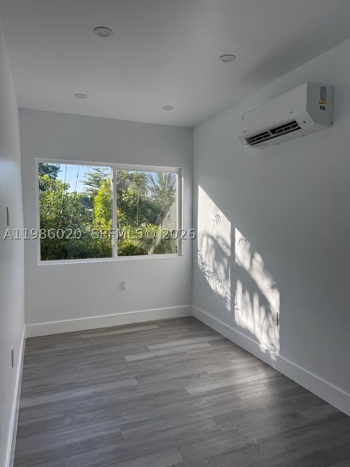 5800 Sw 122nd Ave #2 - Photo 4 of 6