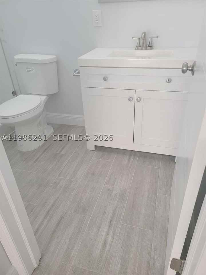 2008 Ne 4th Ave #R - Photo 4 of 6