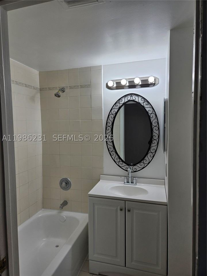 751 Sw 148th Ave #1012 - Photo 4 of 10