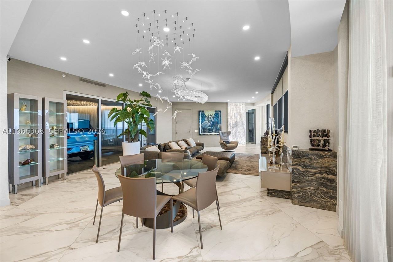 18555 Collins Ave #2201 - Photo 7 of 50