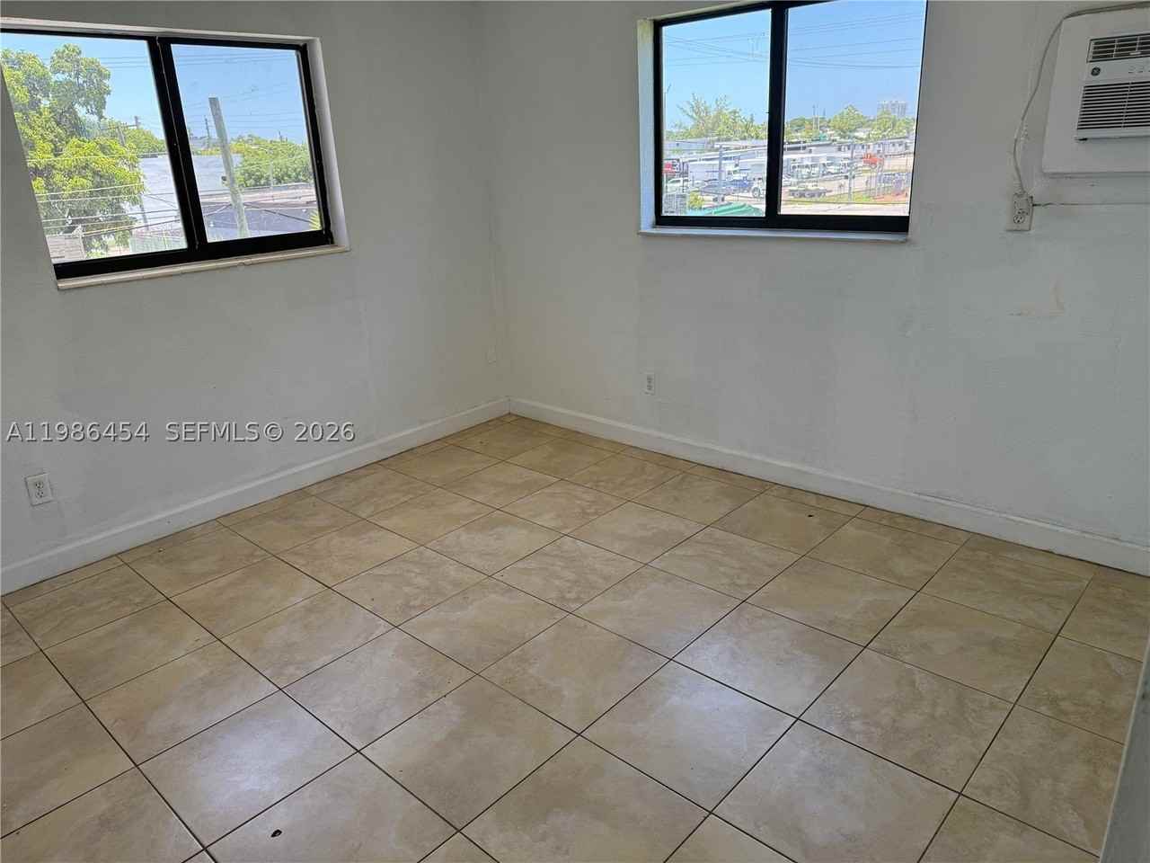 180 Ne 71st St #9 - Photo 7 of 10