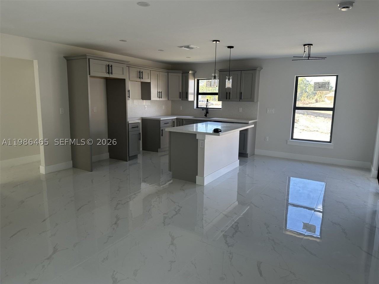 712 Euston Ave S - Photo 4 of 17