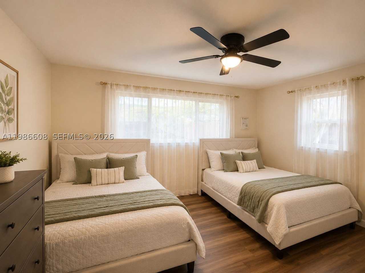 1507 Harding St - Photo 5 of 22
