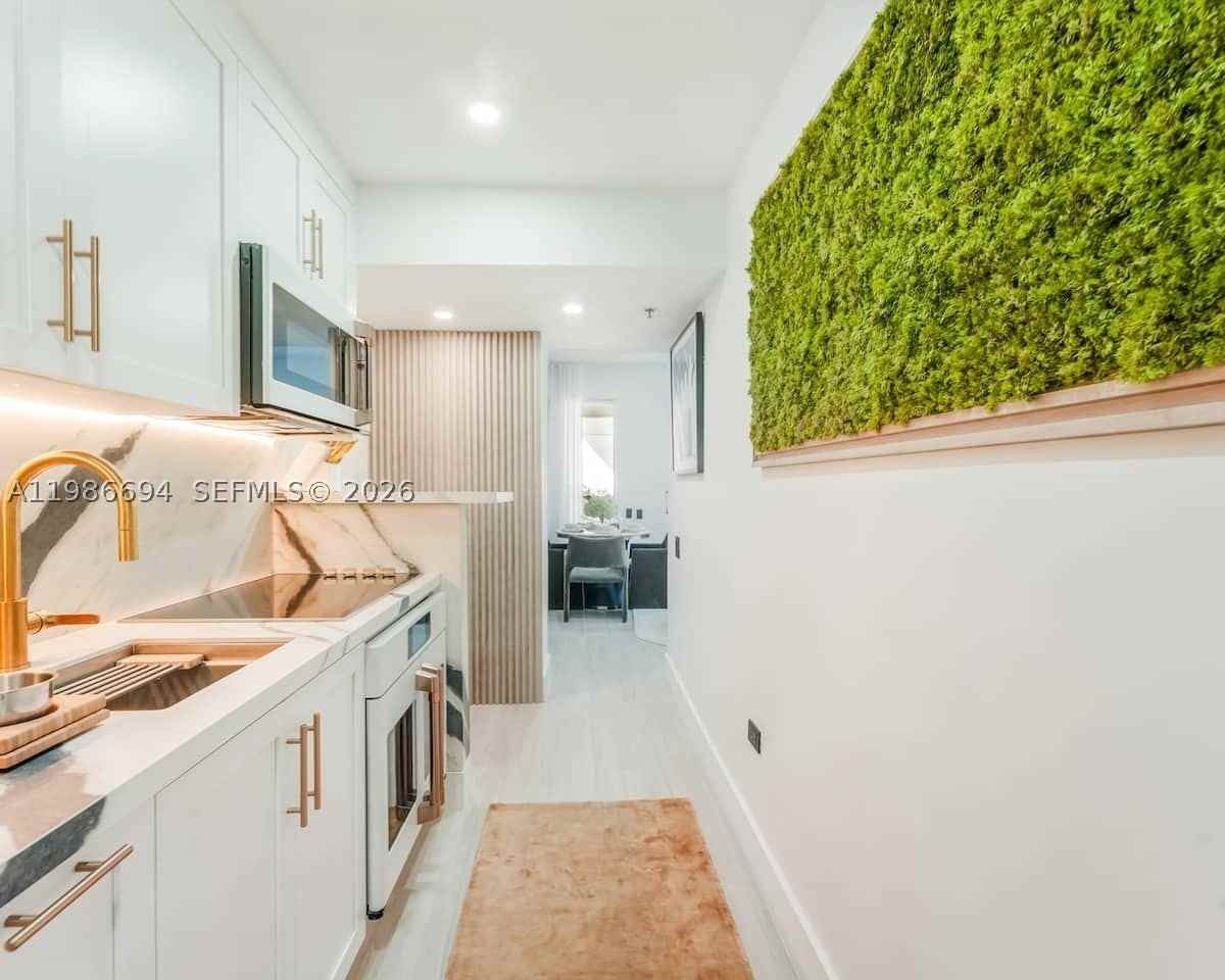 100 Collins Ave #202 - Photo 5 of 19