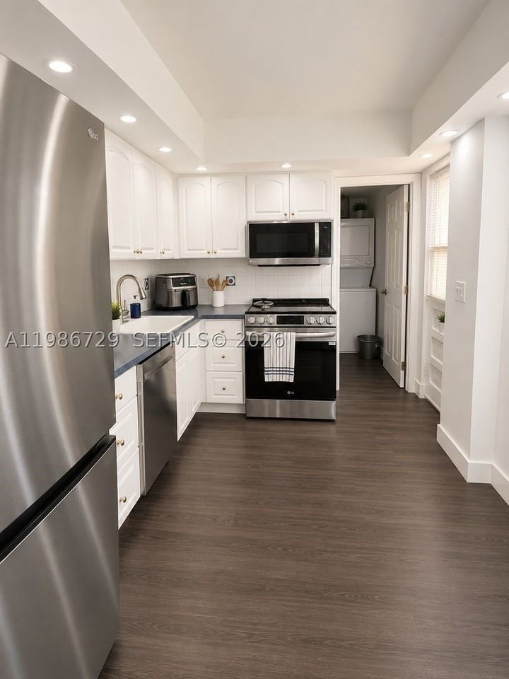 299 Nw 52nd Ter #PHX - Photo 4 of 16