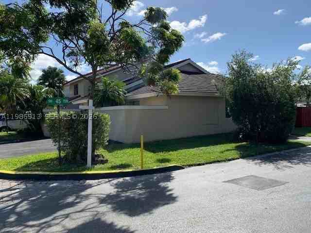 4526 Sw 143rd Ct W #0 - Photo 3 of 16