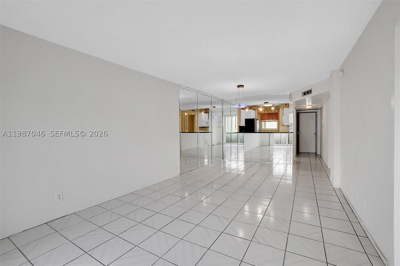 5431 Ne 25th Ave #103B - Photo 4 of 16