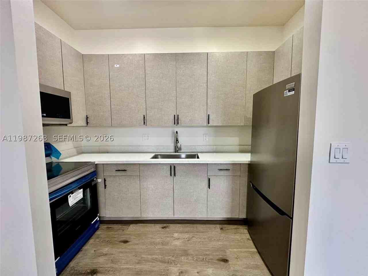2377 Nw 105th St #1 - Photo 4 of 21