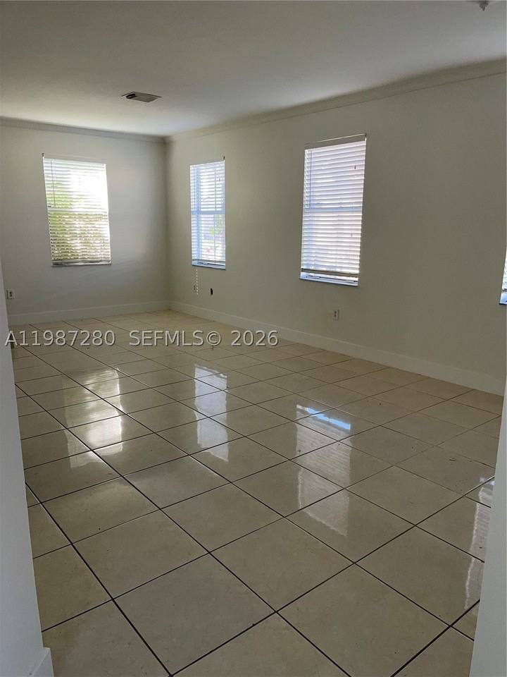 27501 Sw 138th Ave - Photo 6 of 13