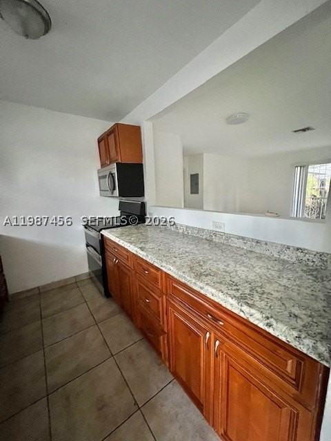 2746 Johnson St #W - Photo 7 of 31
