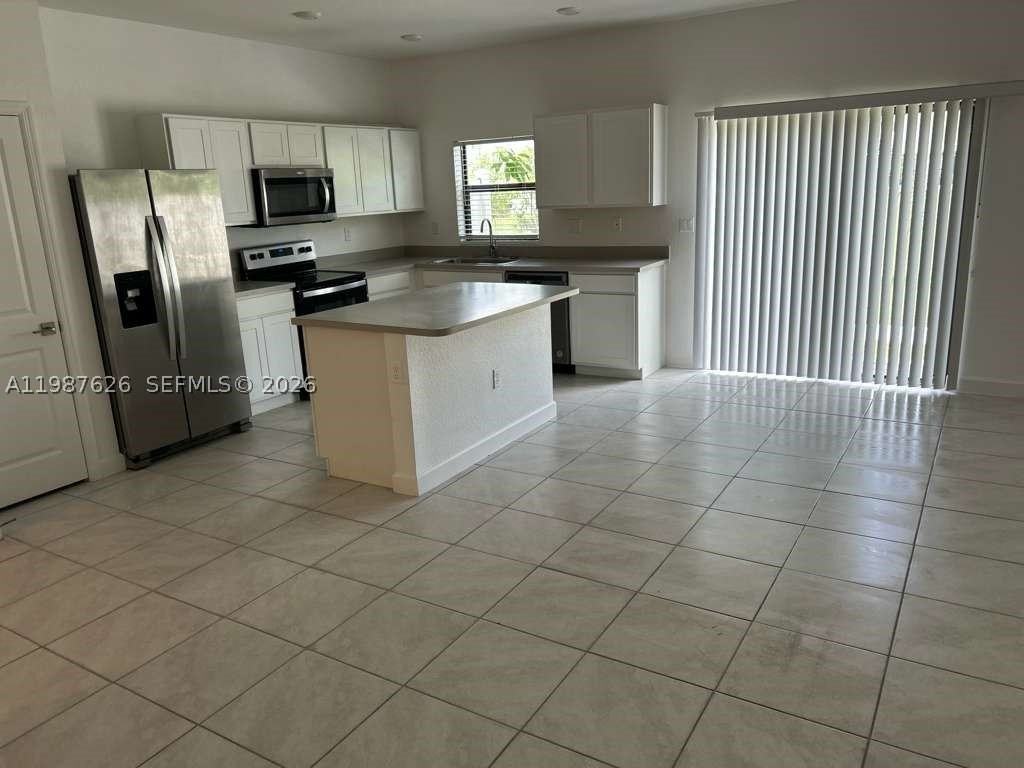 624 Sw 12th St - Photo 5 of 15