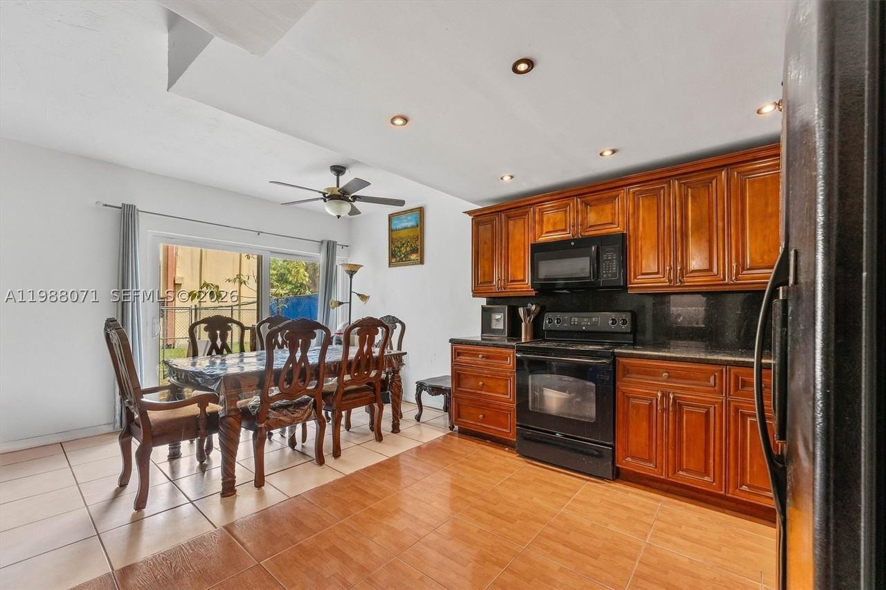 314 Ne 142nd St #16C - Photo 6 of 18