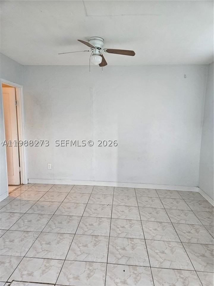 1437 Ne 110th Ter #4 - Photo 6 of 10
