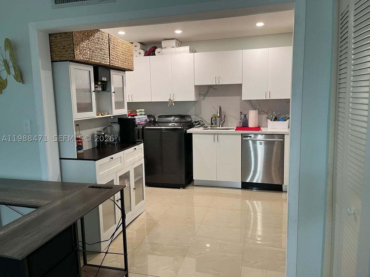 301 N Pine Island Rd #156 - Photo 3 of 16