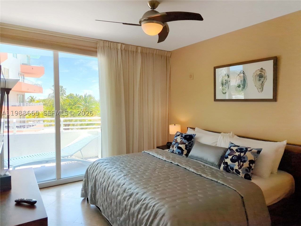 225 Collins Ave #4J - Photo 6 of 15
