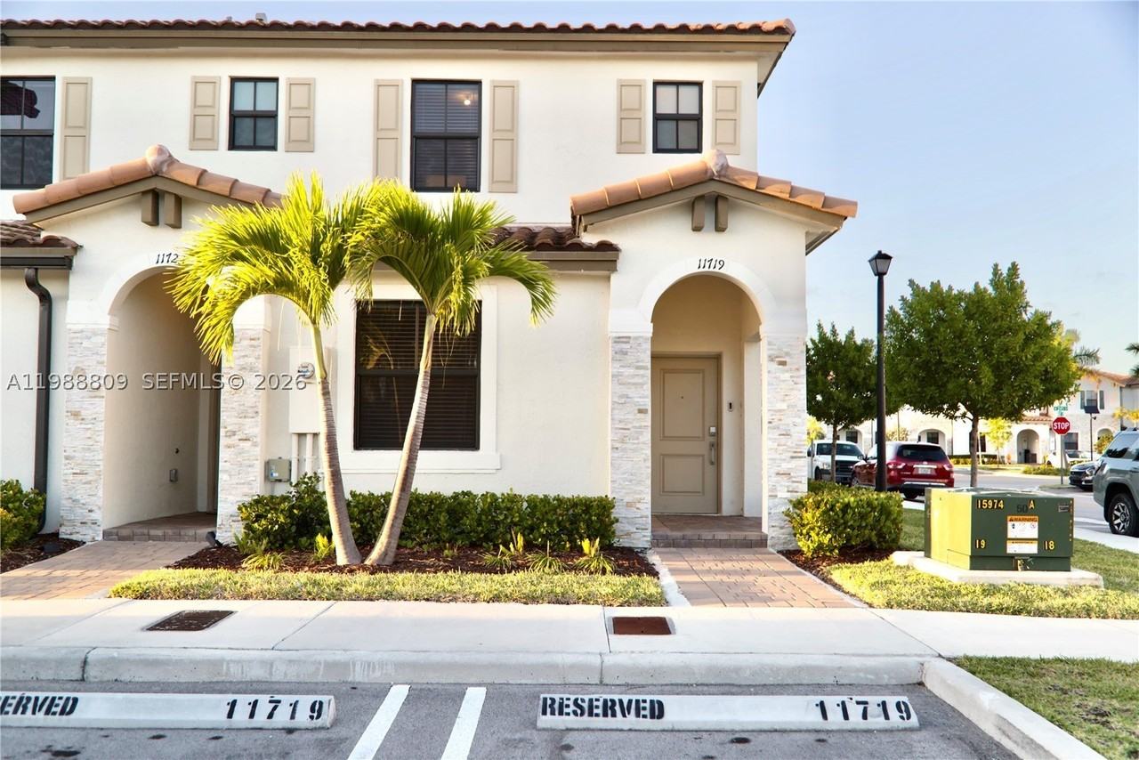 11719 Sw 246th Ter - Photo 4 of 41