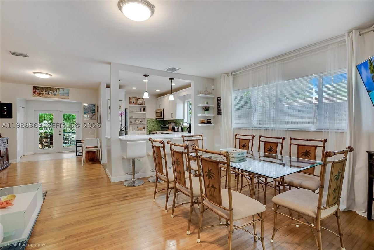 113 Sw 2nd St - Photo 3 of 28