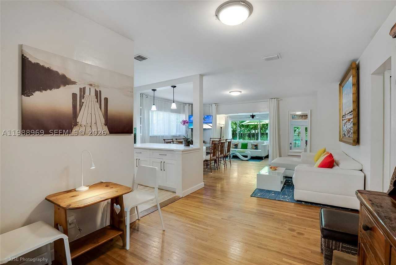113 Sw 2nd St - Photo 6 of 28