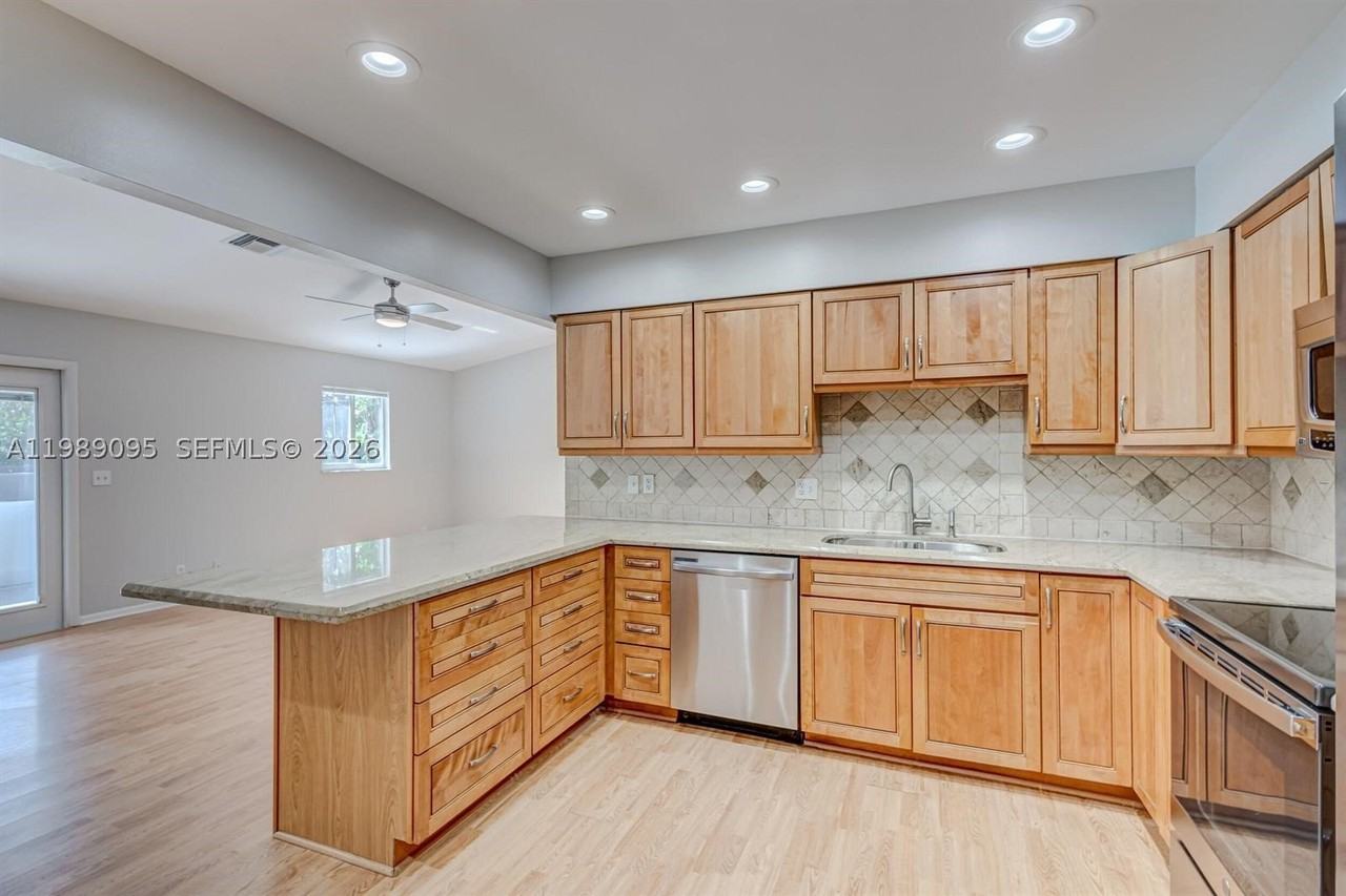 15216 85th Ave N #15216 - Photo 3 of 14