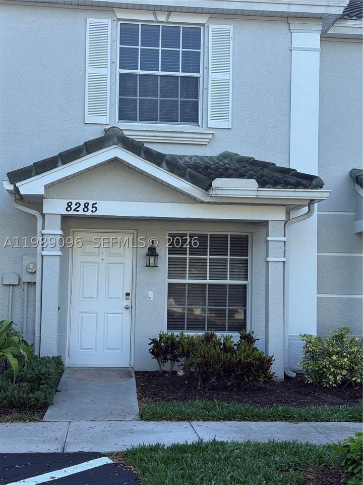 8285 Pacific Beach Dr #0
