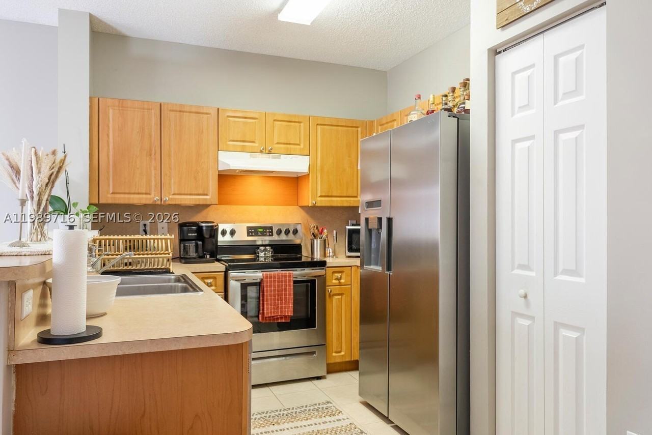 2203 Se 23rd Ter #2203 - Photo 7 of 17