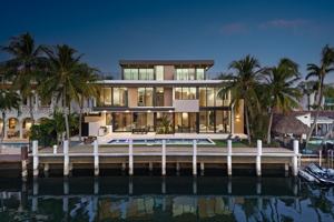featured image of 641 Flamingo Dr #0