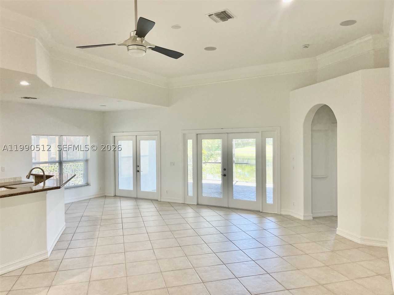 11289 Nw 65th Mnr #0 - Photo 3 of 21