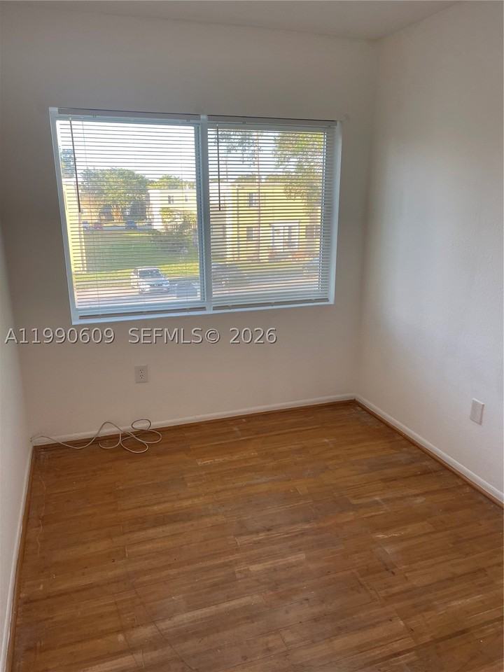 8301 Nw 4th Ave #8301C - Photo 6 of 9