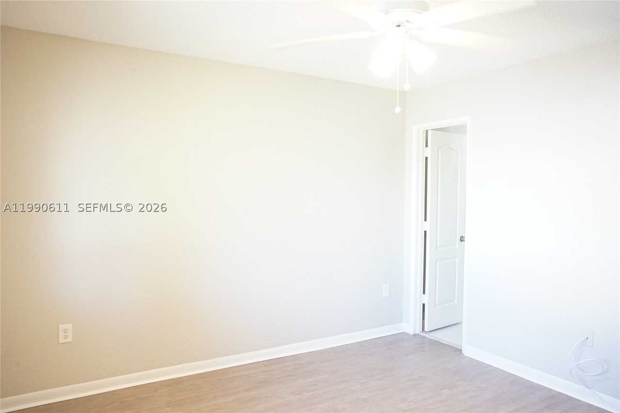 331 Nw 82nd Ave #1303 - Photo 4 of 49