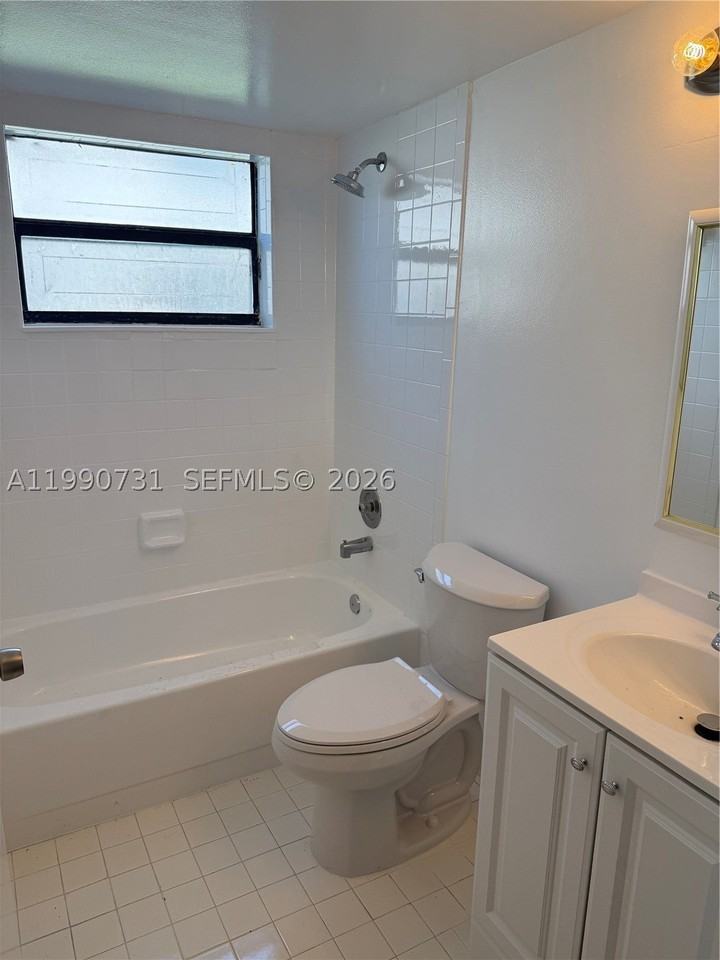 860 Ne 207th Ter #8-106 - Photo 6 of 14