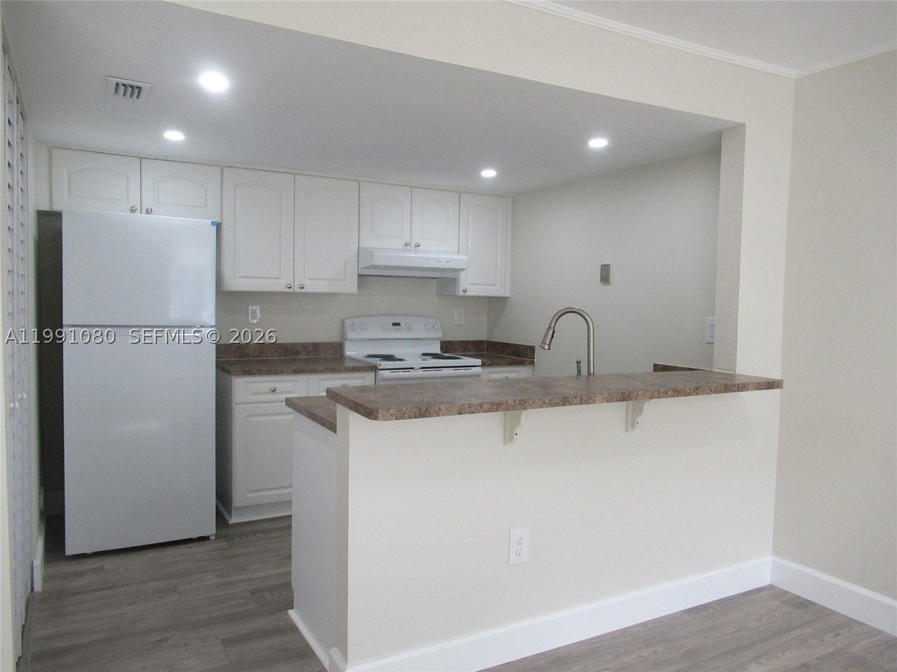 6825 Sw 45th Ln #12 - Photo 4 of 17