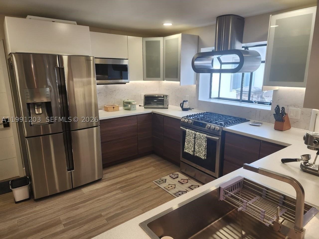 831 Plover Ave - Photo 5 of 18