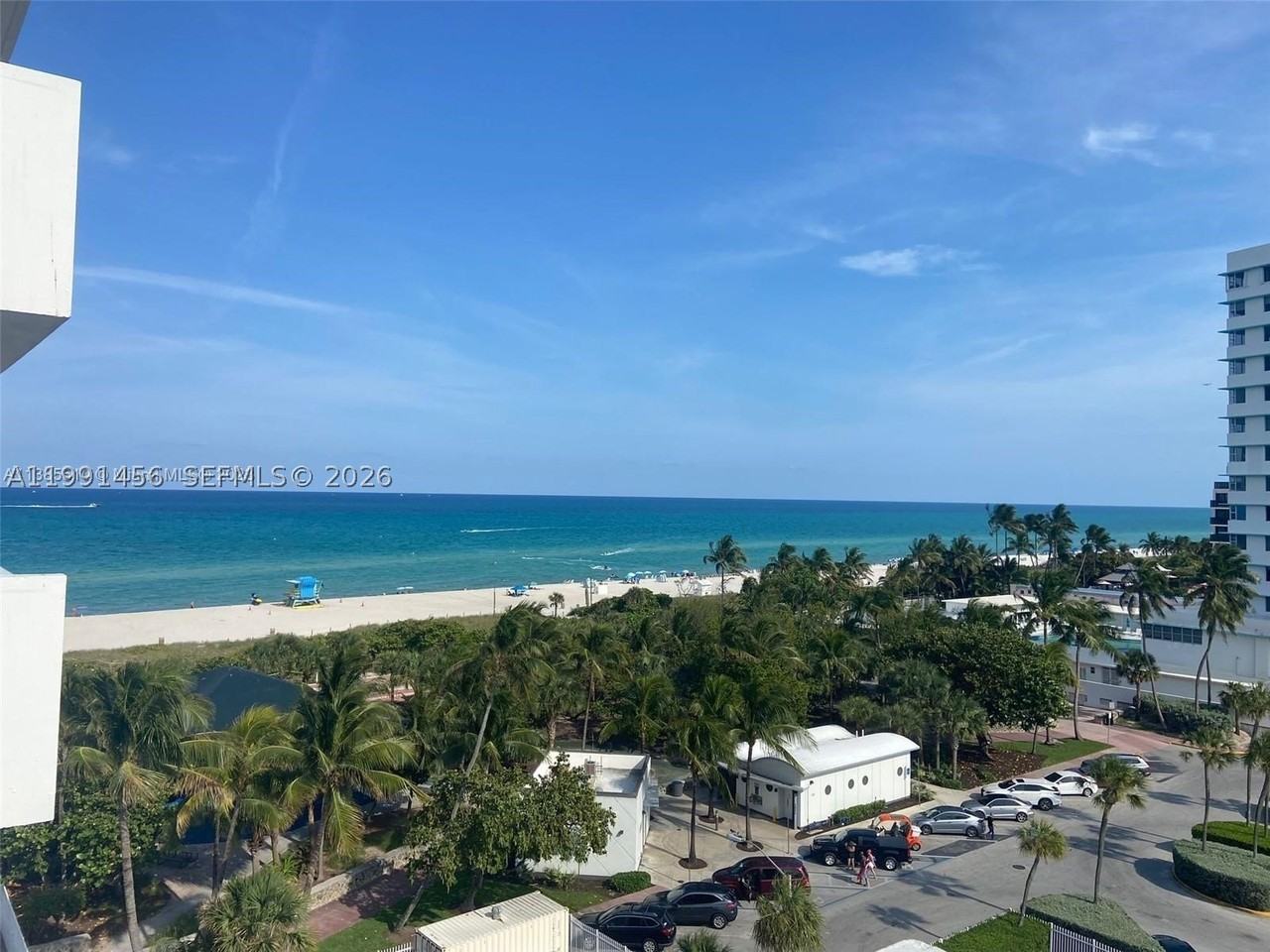 5313 Collins Ave #704