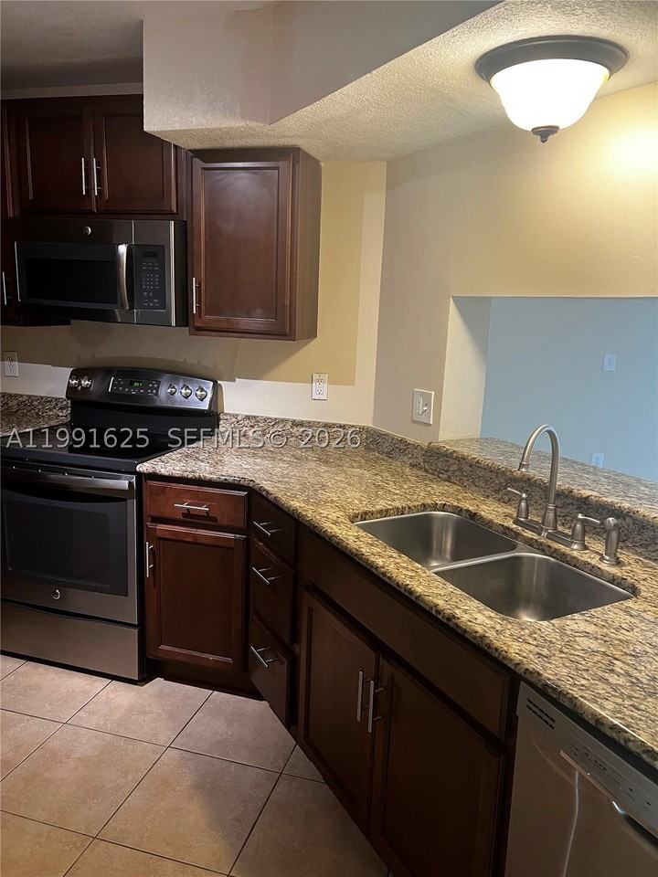 802 Constitution Dr #802B - Photo 2 of 11
