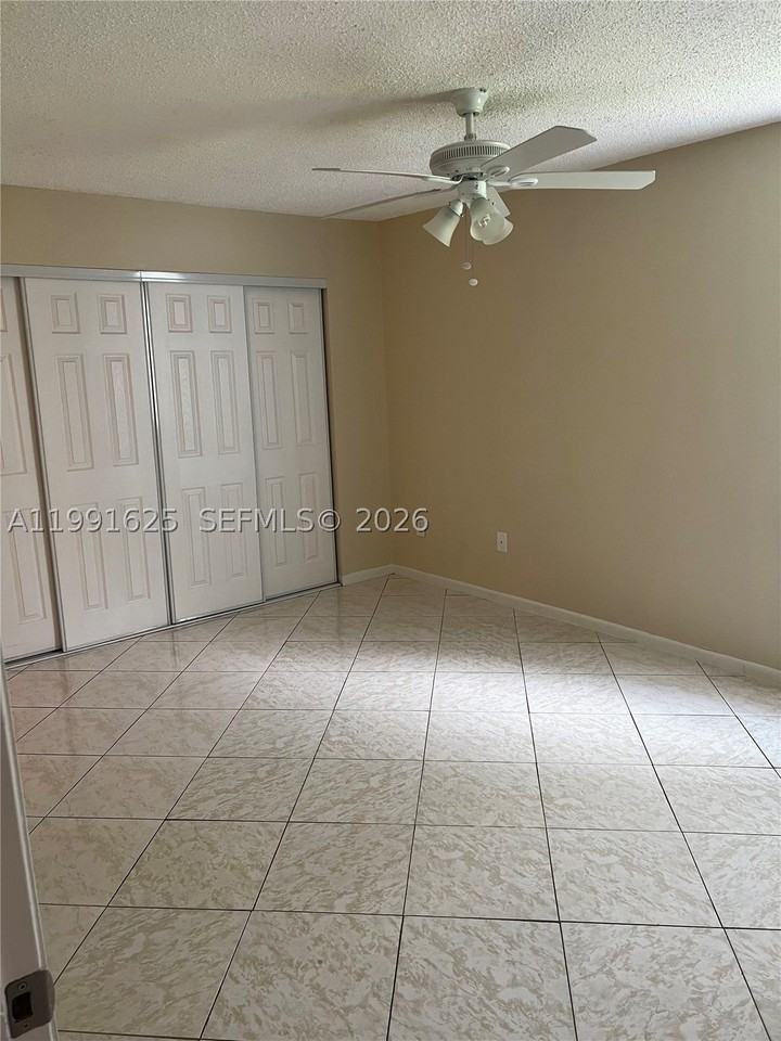 802 Constitution Dr #802B - Photo 5 of 11