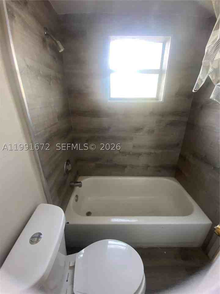 13500 Ne 3rd Ct #205 - Photo 5 of 10