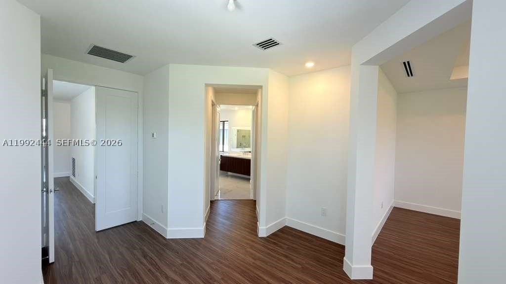 19708 Ne 14th Ave - Photo 6 of 50