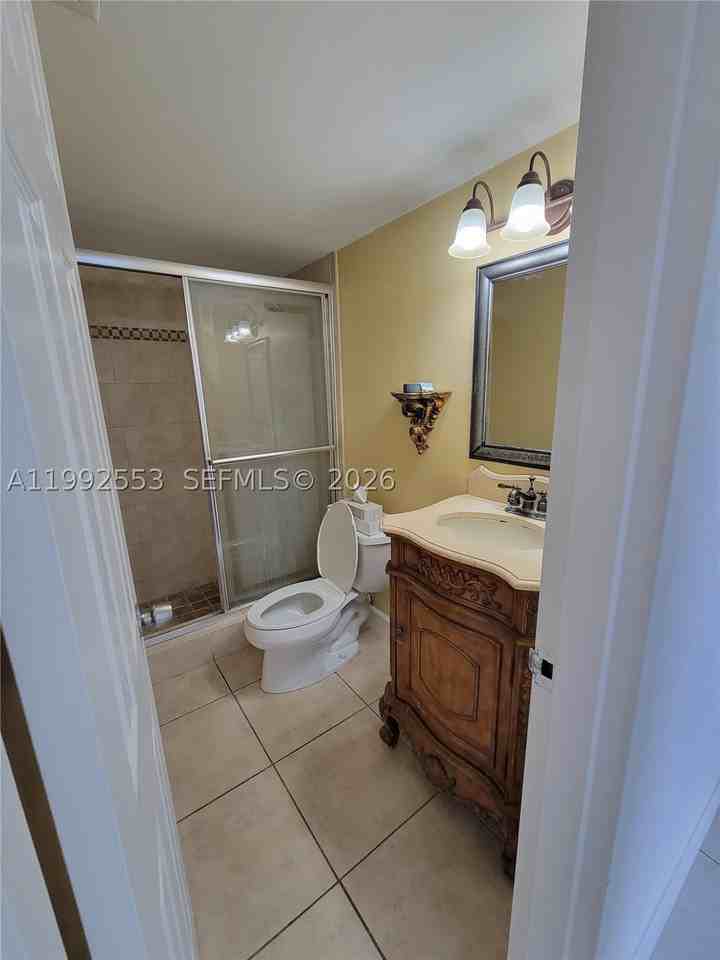 2020 Ne 135th St #904 - Photo 4 of 16